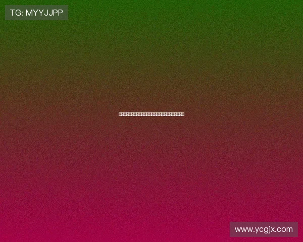 《黑月》：暗夜绽放的惊世之美，一部颠覆想象的视觉史诗